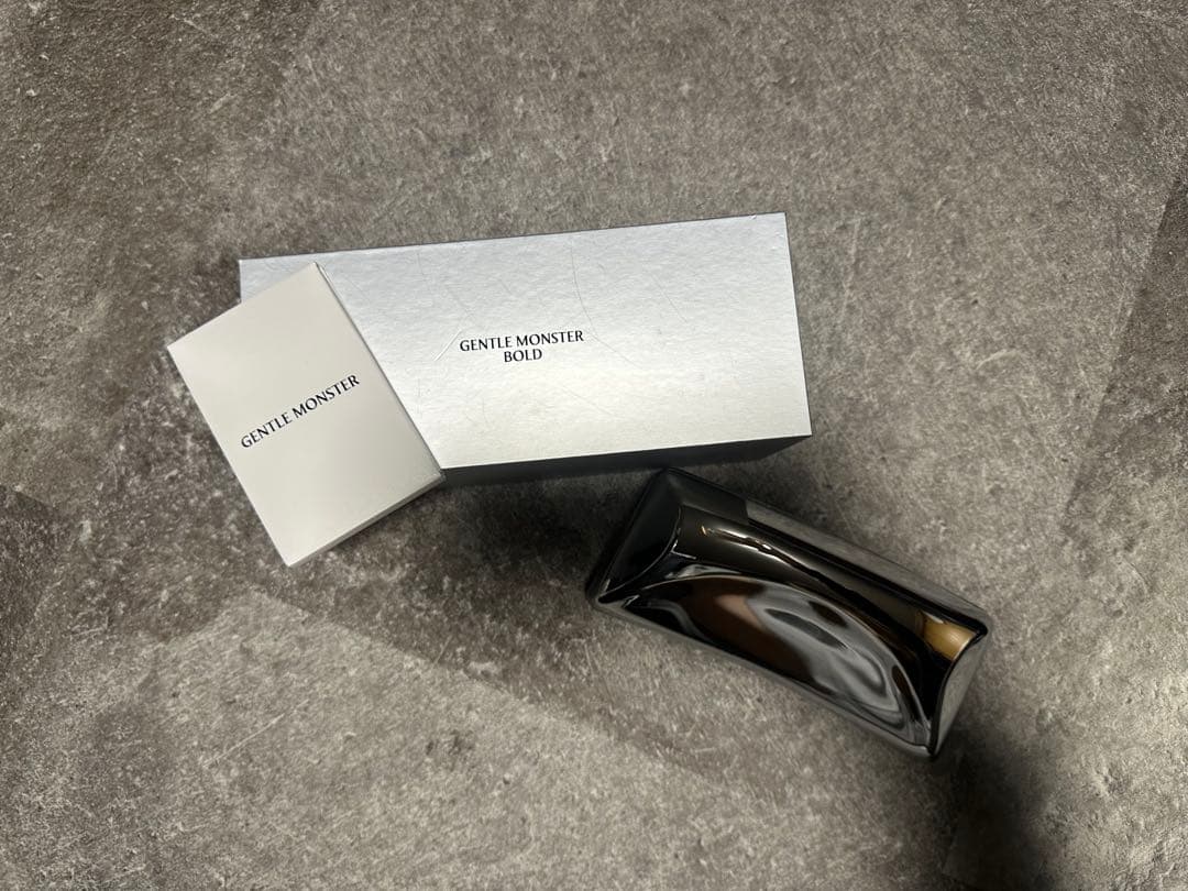 GENTLE MONSTER サングラス Atomic 02