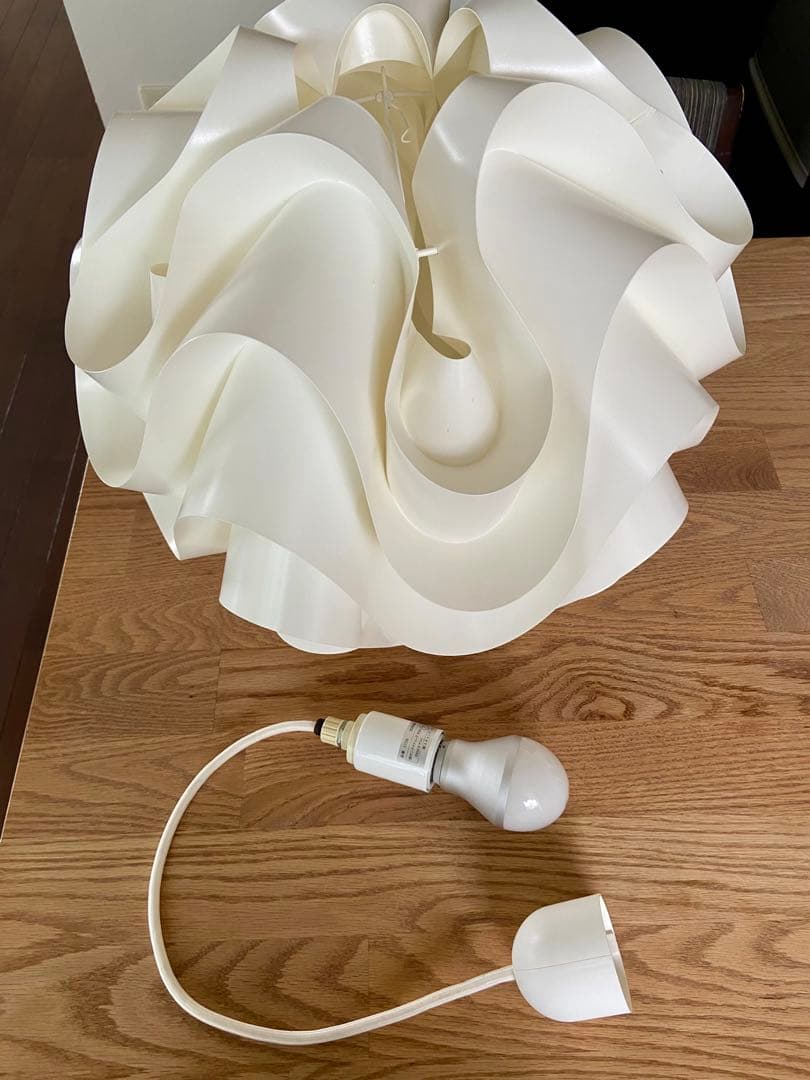 らっこ　LE KLINT レクリント サイナスライン ペンダント