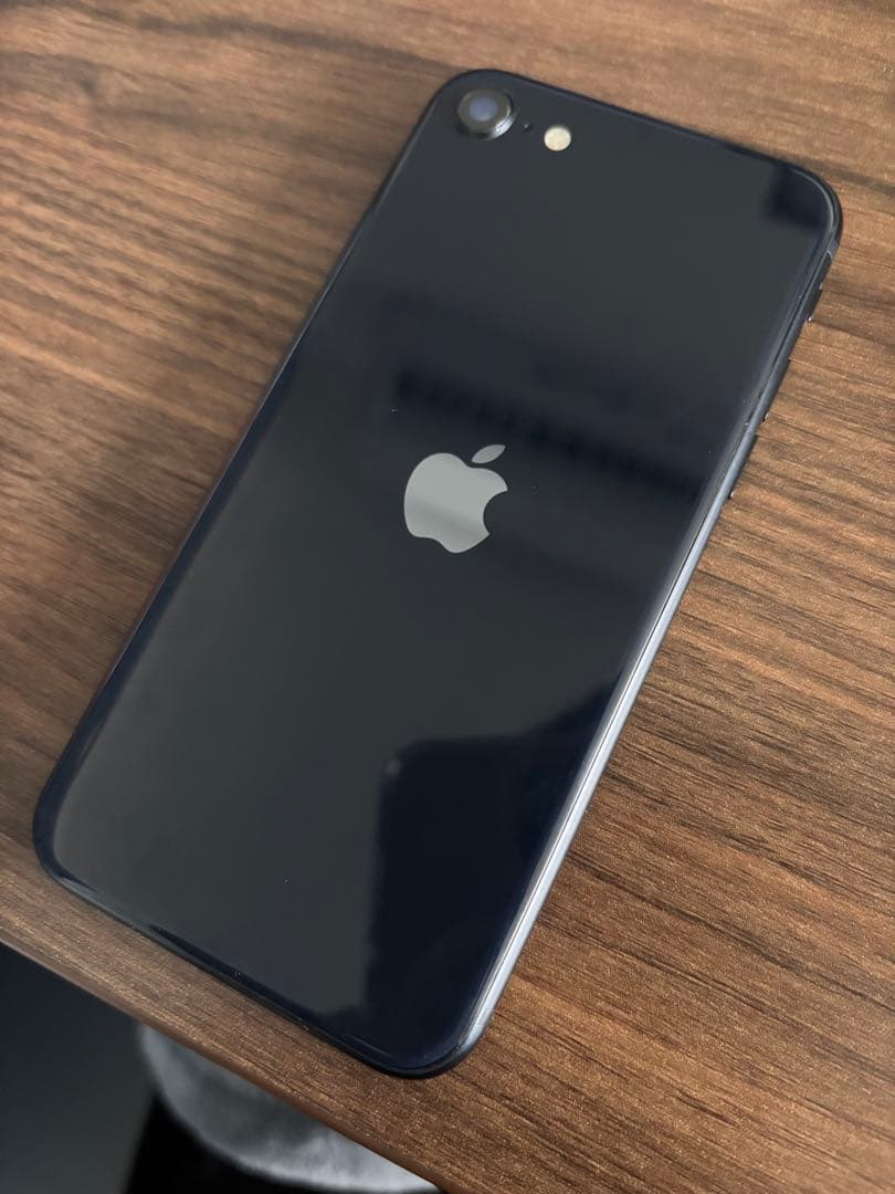 【バッテリー100%】【SIMフリー】iPhone SE3 128GB 黒