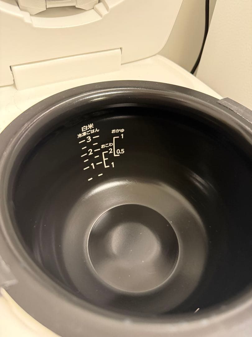 【2025年式・美品】炊飯器 3合炊き｜家電4点セット対象④