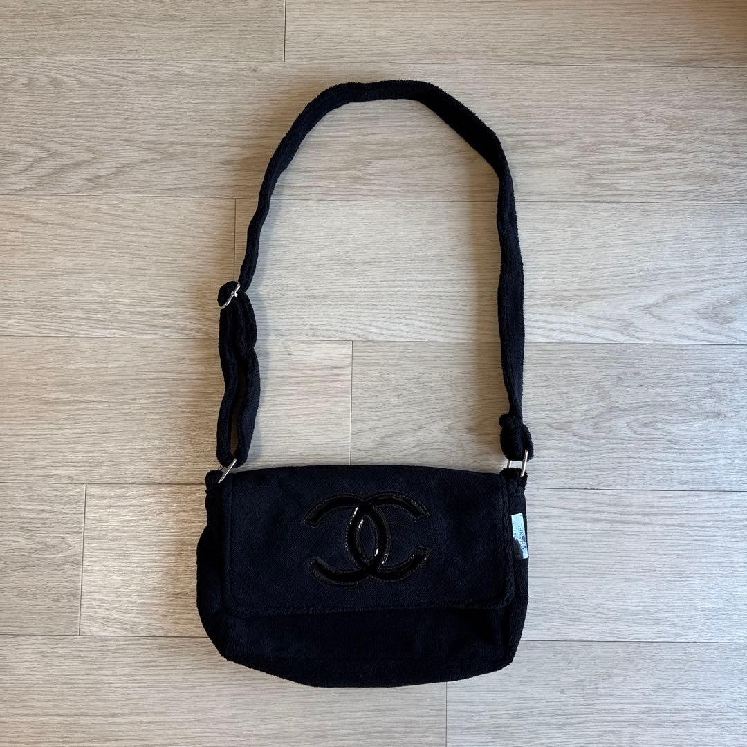 chanel ノベルティ　ショルダーバッグ　美品　ハンドバッグ　海外限定