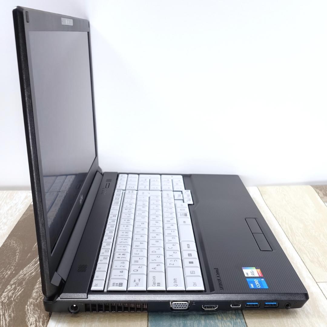 美品で神速の２０２３年製✨１２世代コアｉ５に超高速ＳＳＤ５１２ＧＢ＆大容量メモリ