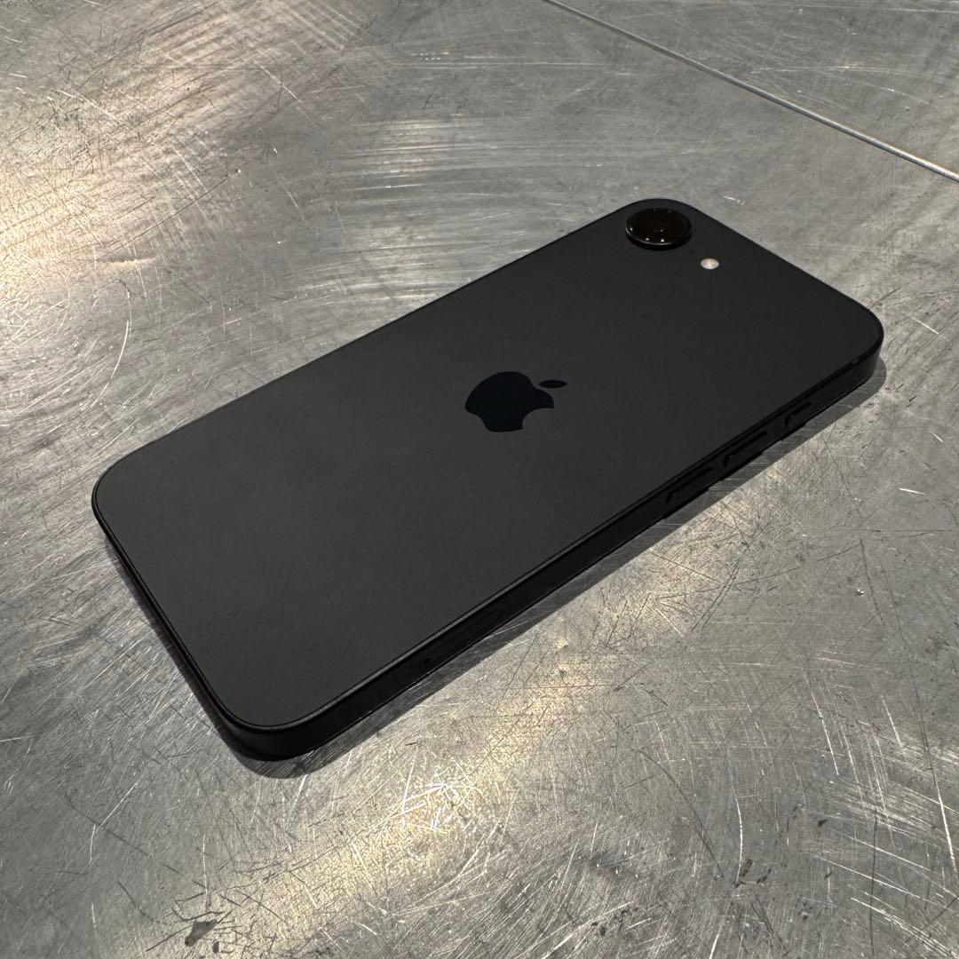 スマートフォン本体 iPhone 16e 128GB Black