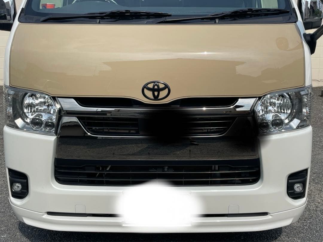 TOYOTA ハイエース　200系　純正ボンネット　ベージュ　純正色　ピンスト風