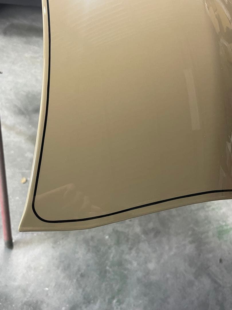 TOYOTA ハイエース　200系　純正ボンネット　ベージュ　純正色　ピンスト風