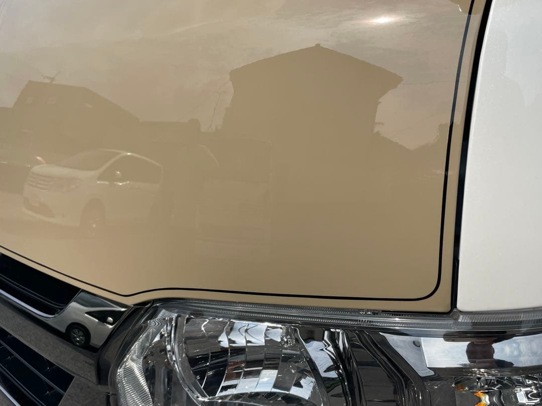 TOYOTA ハイエース　200系　純正ボンネット　ベージュ　純正色　ピンスト風