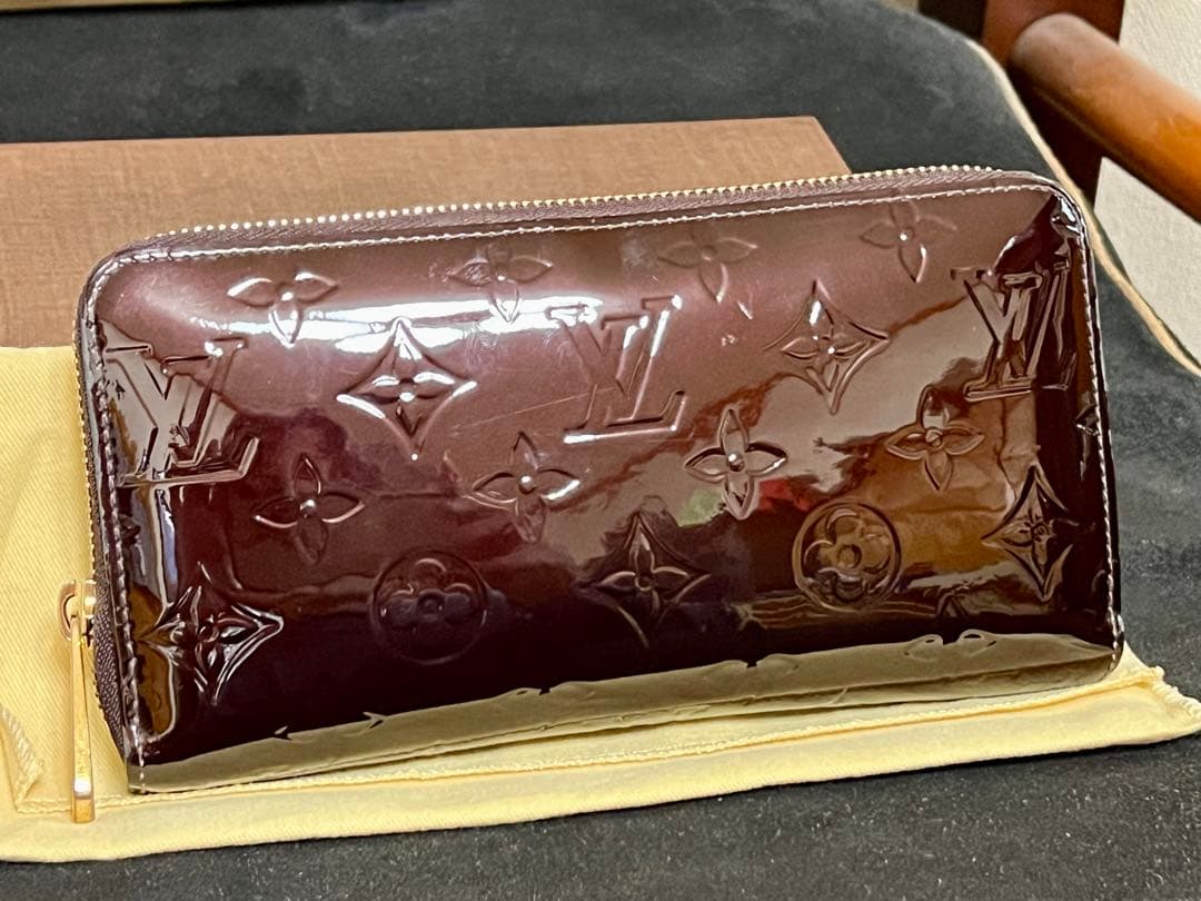 Louis Vuitton 長財布 ヴェルニ　ジッピー　ウォレット