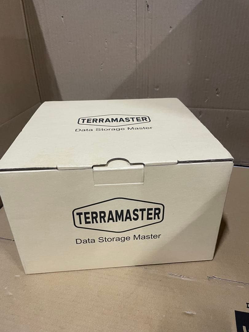 TerraMaster F2-223 2ベイ NAS SMB向けストレージ