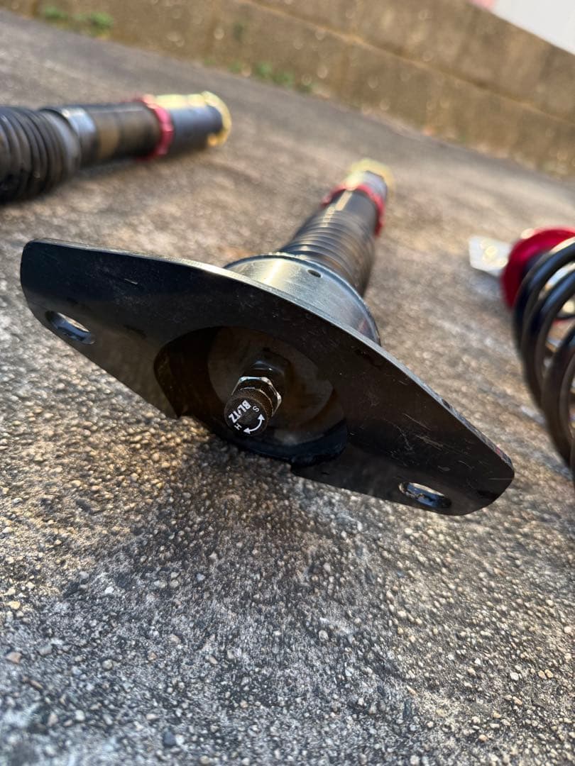 70カムリ BLITZ 車高調