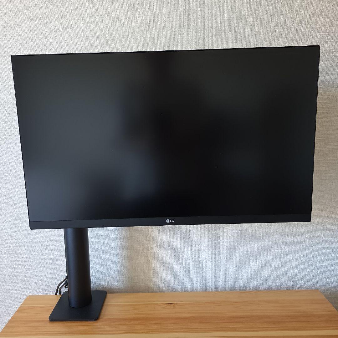 LG 27インチ 27UN880B