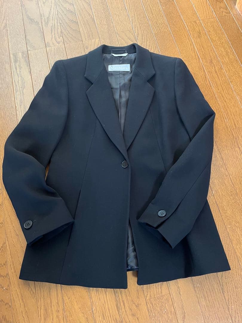 マックスマーラ　黒テーラードジャケット　セレモニー