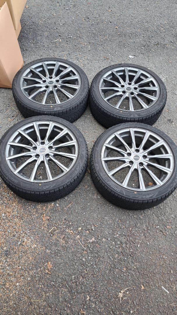 スタッドレス　　BLIZZAK　VRX3　215/45R 18　2023製