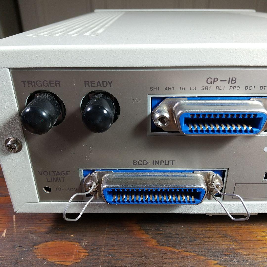 ADVANTEST アドバンテスト R6142 電源 / 電流発生器 測定器