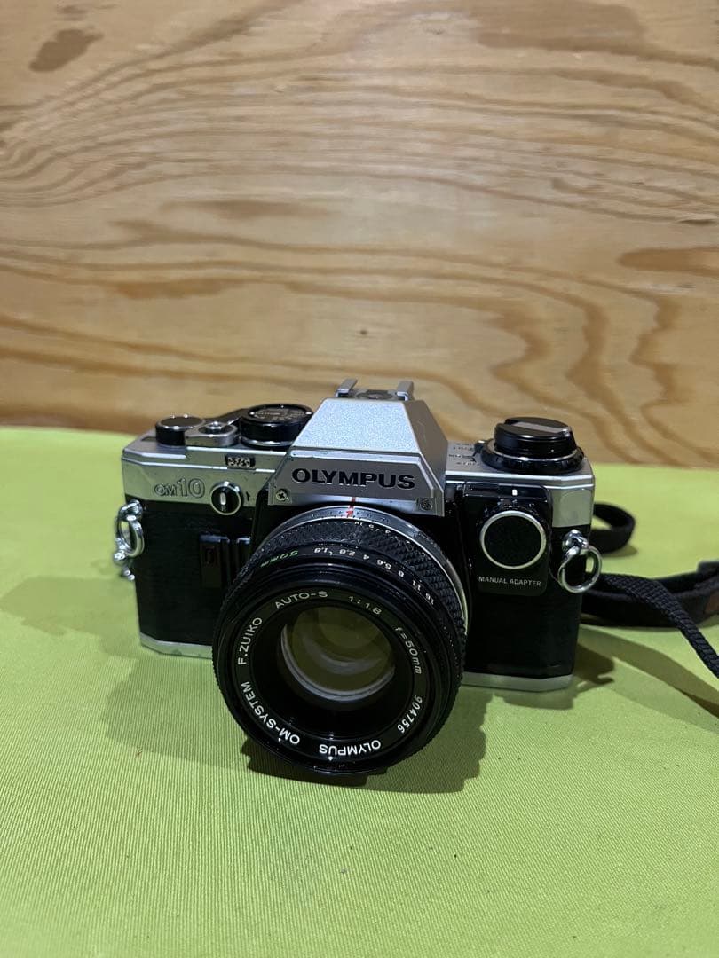 オリンパス　カメラ　アンティーク一眼レフ　OM-10
