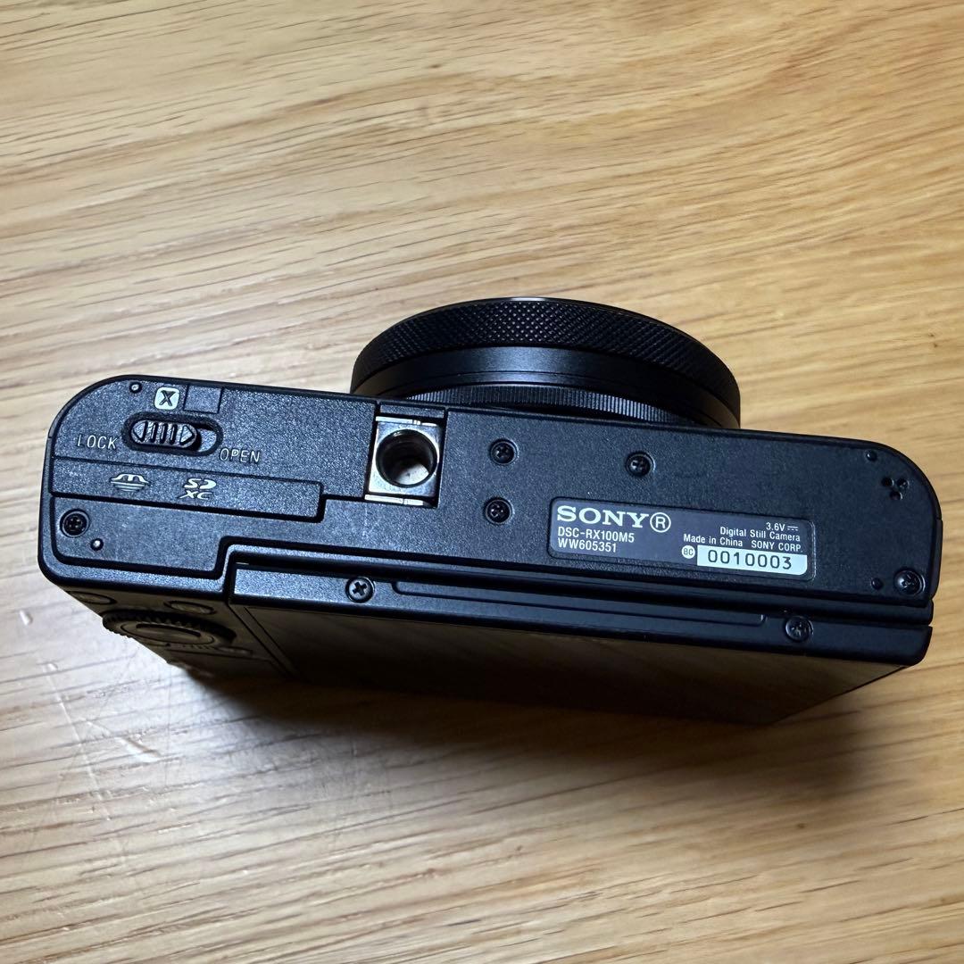 美品 SONY デジタルカメラ Cyber-shot DSC-RX100M5