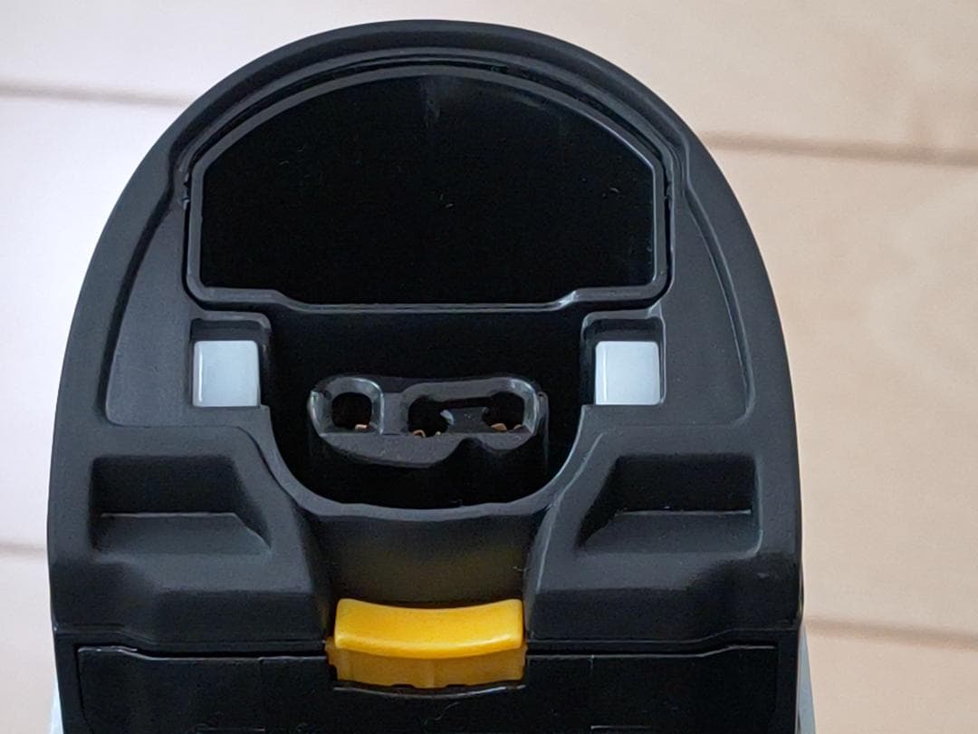 Shark EVOPOWER EX WV415JWH　充電式ハンディクリーナー