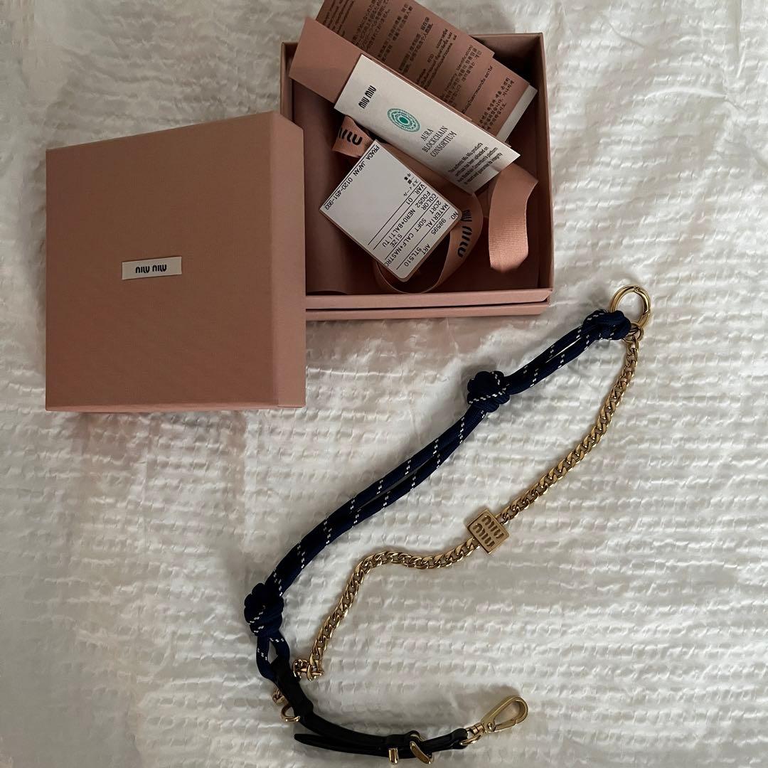 miumiuレザーxコードxメタル トリック バッグチャーム