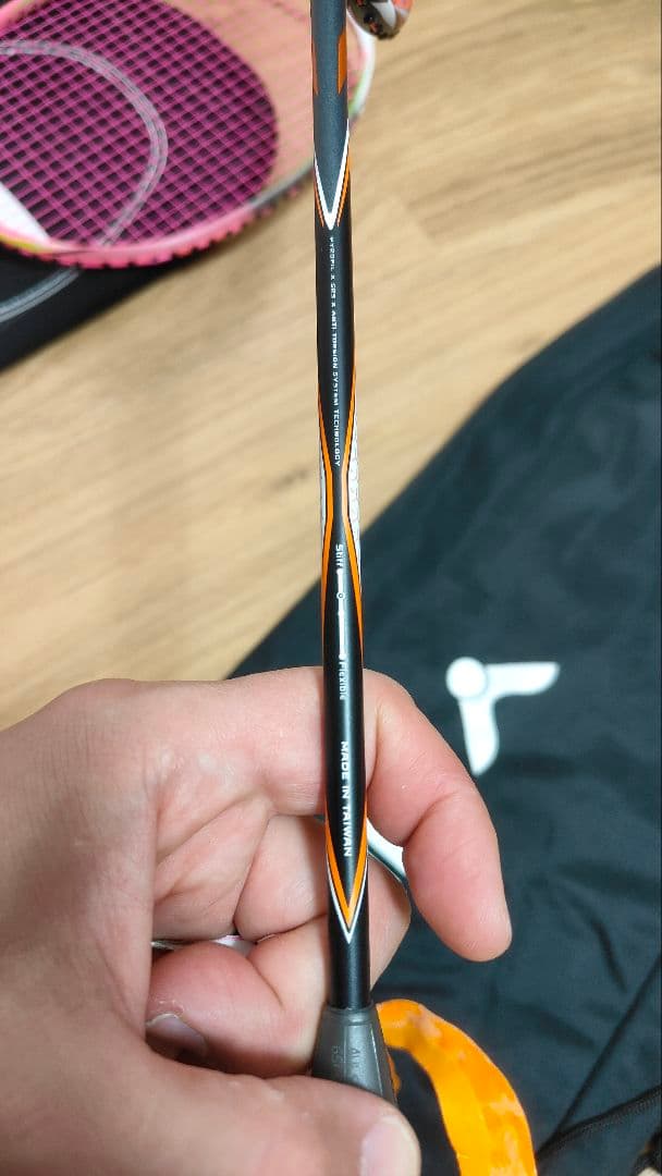 Victor 100X バドミントンラケット 専用ケース付き