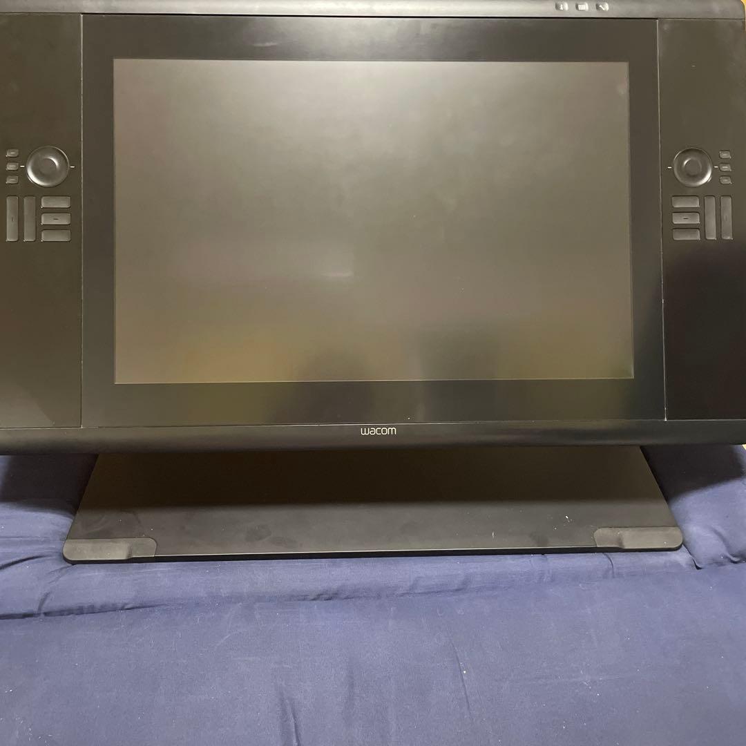 Wacom 液晶タブレット Cintiq 24HD DTK-2400 　ペン付き
