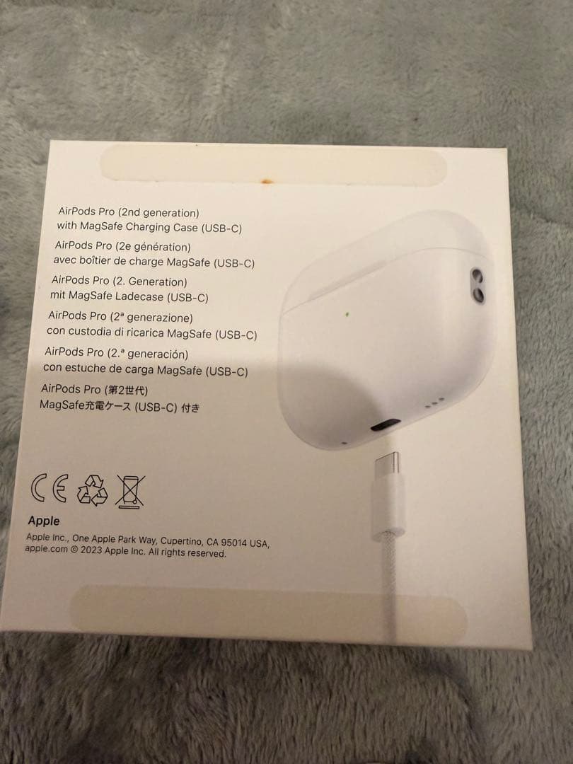 【美品】AirPods Pro 第2世代 USB-C 本体 箱、イヤーチップ付き
