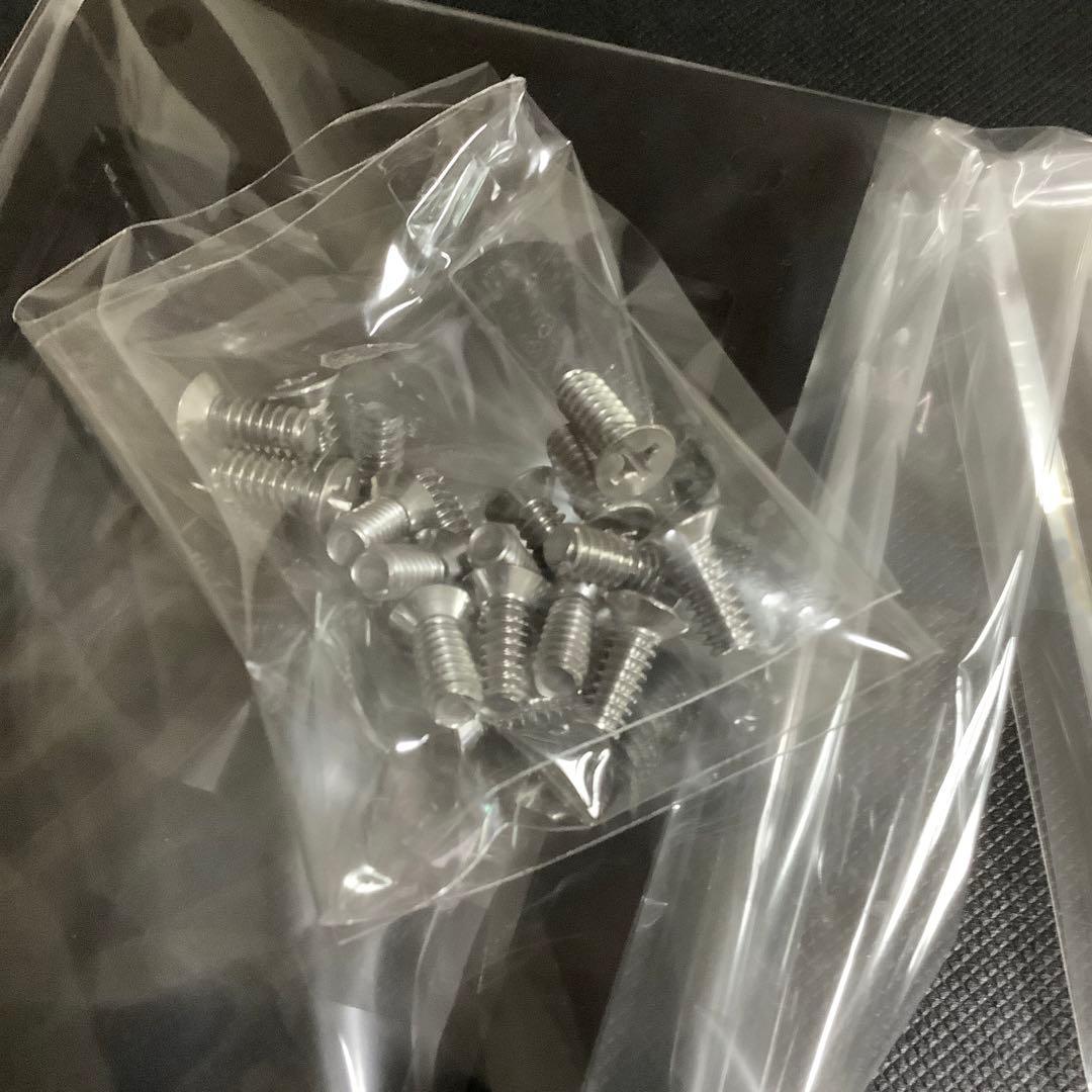 ウルトラプロ スクリューダウン1/2サイズ上下各5枚　アクリルフレーム黒5枚