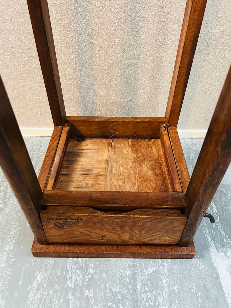 【ヴィンテージ感漂う】木製サイドテーブル｜引き出し付き｜USA風インテリア