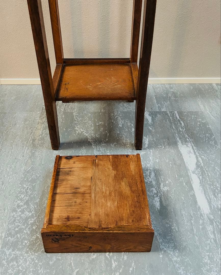 【ヴィンテージ感漂う】木製サイドテーブル｜引き出し付き｜USA風インテリア