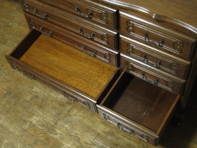 ルーマニア製 オーク材 猫脚 クラシック 8ドロアー サイドボード チェスト