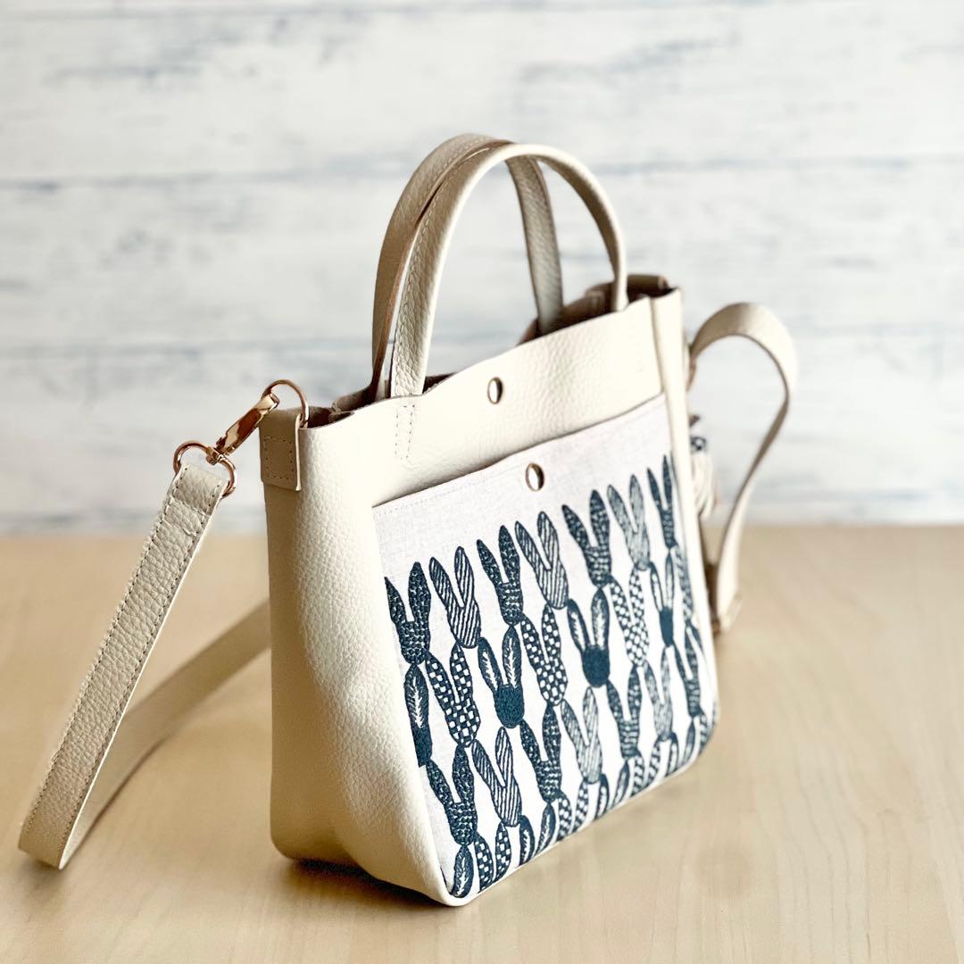 中秋の名月セール‼️ トート型本革ショルダーバッグ　MB510-015