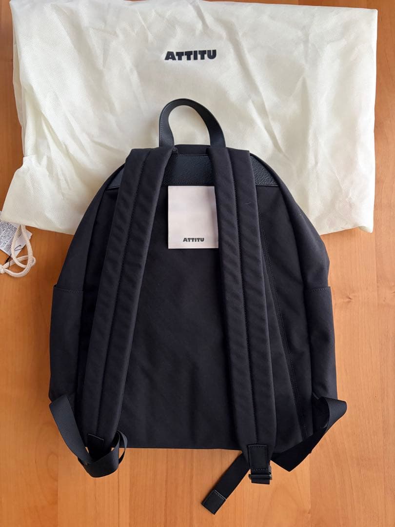 土屋鞄　ATTITU バックパック M ブラック　ネオンオレンジ