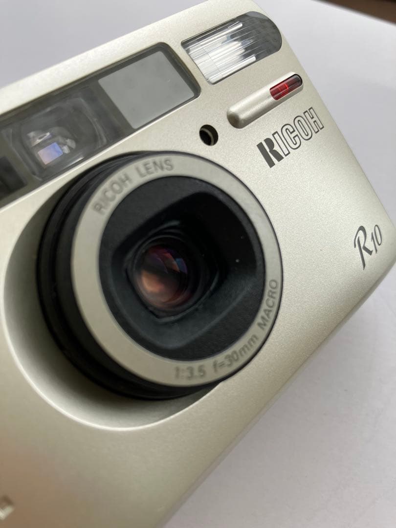 リコー　Ricoh R10 コンパクトフィルムカメラ