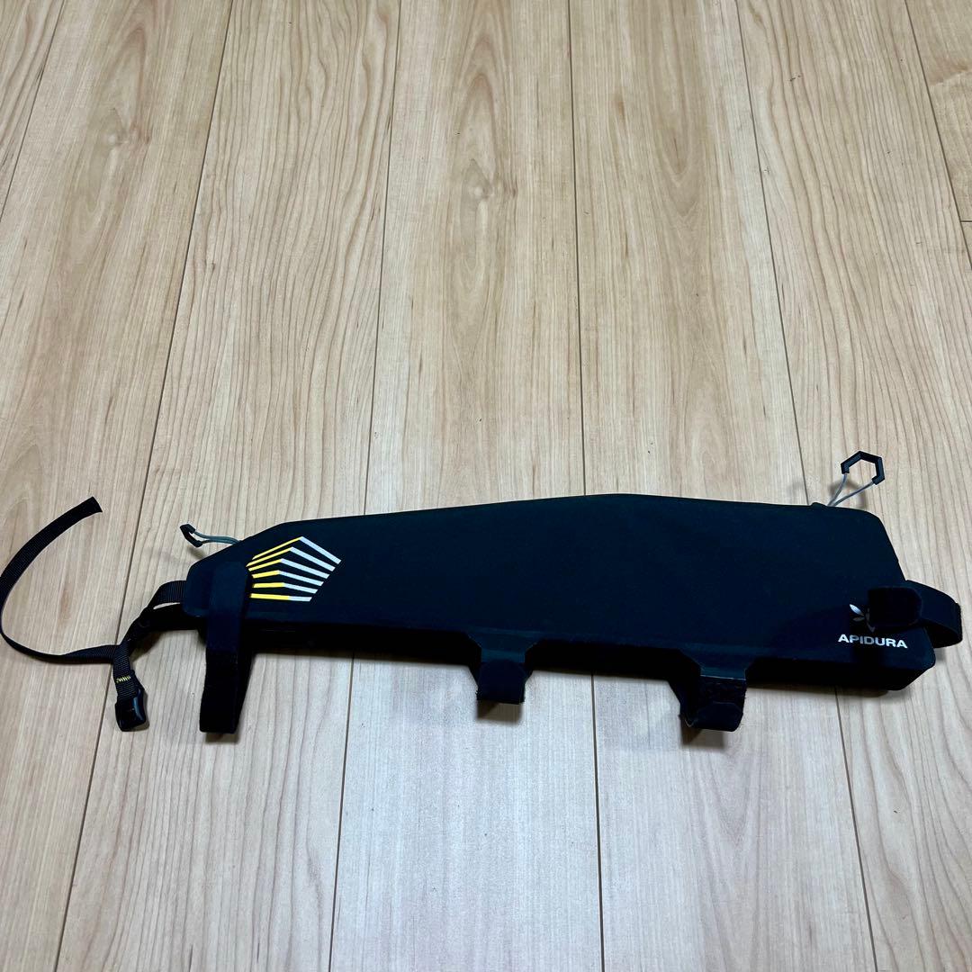 APIDURA レーシングトップチューブバック　ロング(2L)