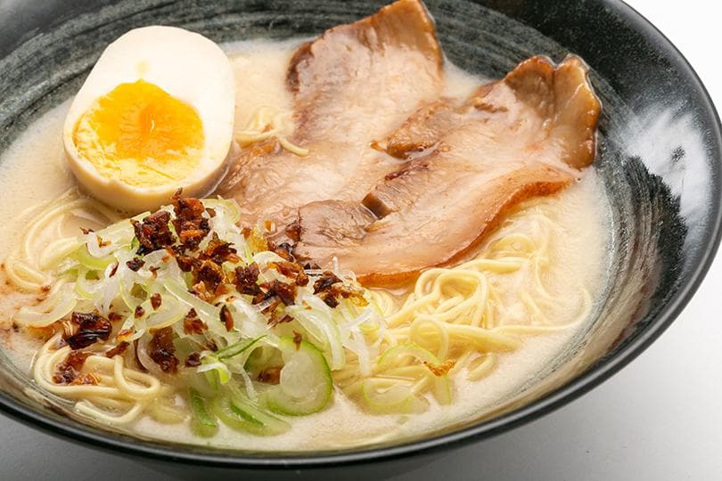 大特人気　うまかよー　鹿児島黒豚 とんこつラーメン焦がしネギ入り　おすすめ　旨い