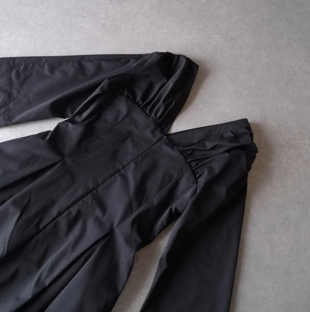 美品 ELIN 5万 ブラックのワンピース エリン デミルクスビームス Z89