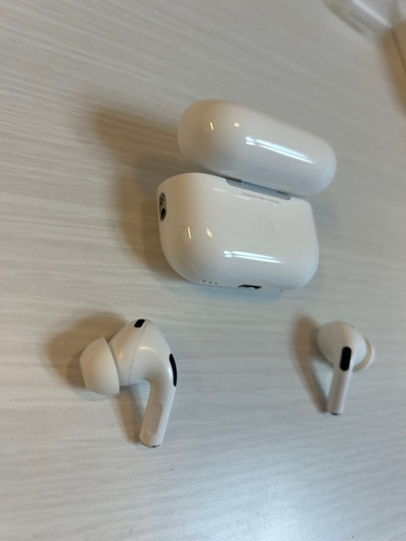 美品 Apple AirPods Pro 第2世代 USB-C