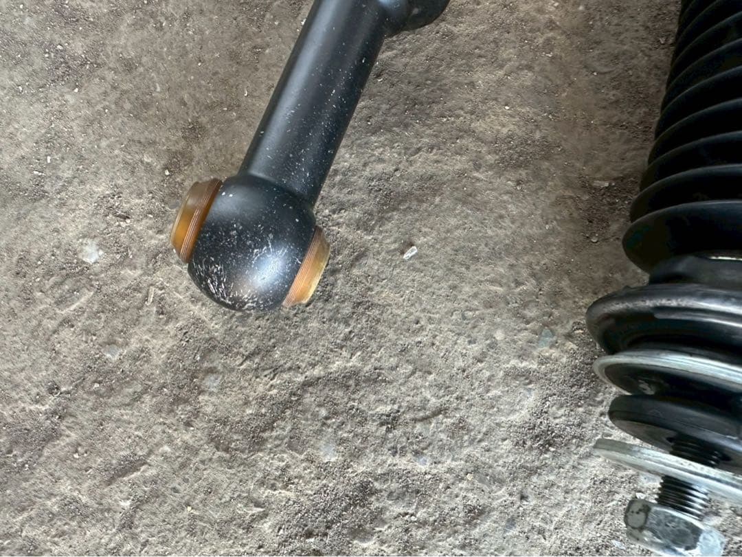 パーツ DAMPER ZZR DAA-NHP10 TOYOTA AQUA