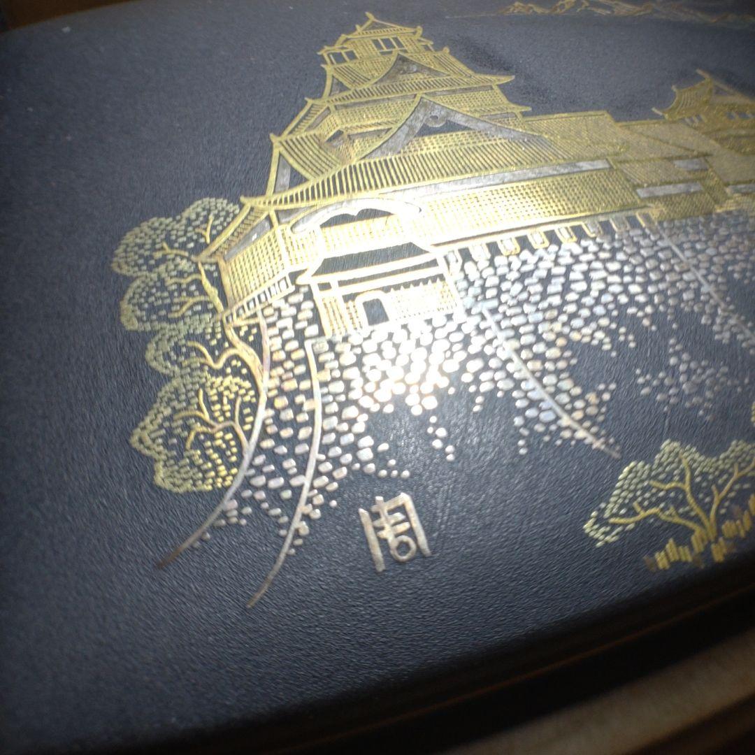 肥後象嵌 鉄地金銀象嵌 城山風景図 煙草入 在銘 箱付