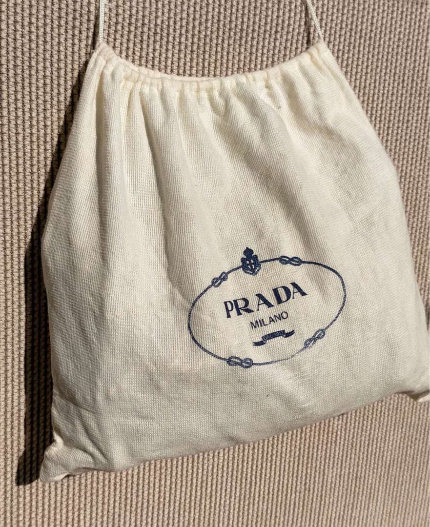 PRADA ブラックナイロンショルダーバッグ