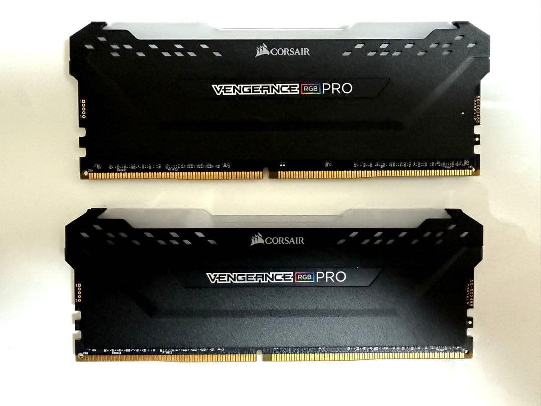 メモリー CMW32GX4M2C3200C16 DDR4 32GB