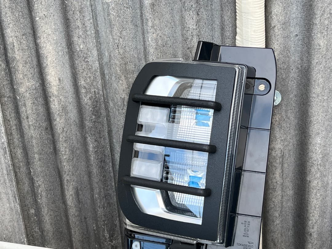 ハスラー　前期後期　テールランプガード　左右