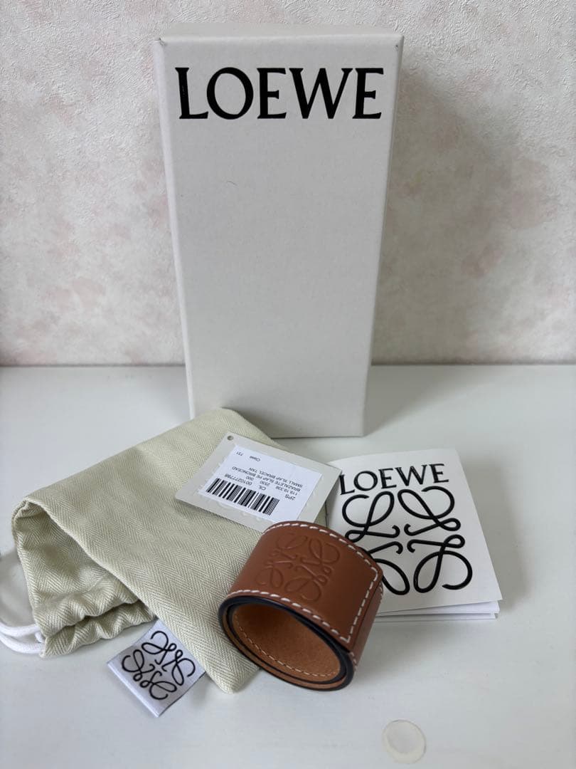 【美品】LOEWE ロエベ　皮バングル　キャメル色