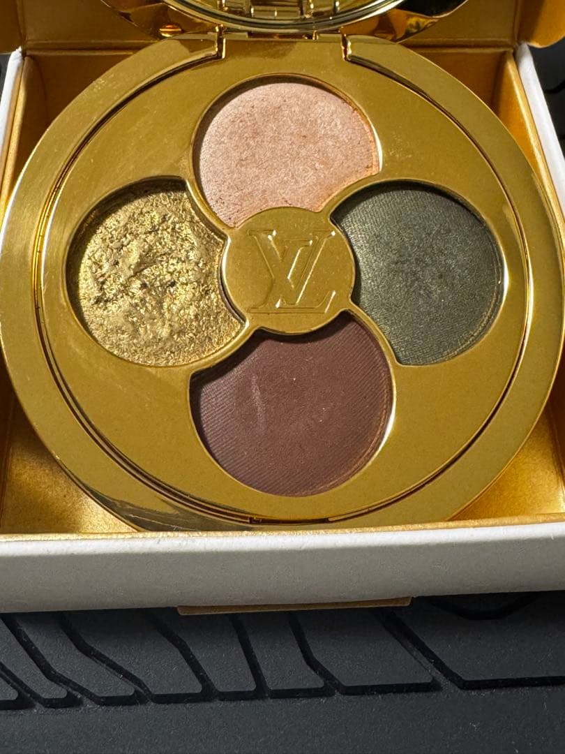 ルイヴィトンオンブルアイシャドウ951