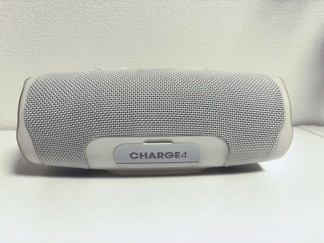 【ほぼ新品/美品】 JBL Charge 4 IPX7防水/ ホワイト
