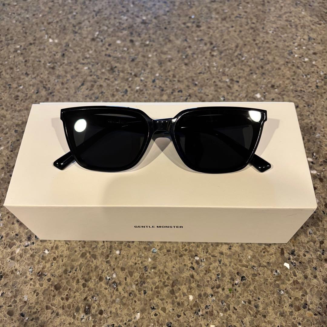 ジェントルモンスター　GENTLE MONSTER