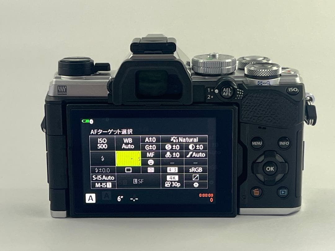 【中古】【美品】OM SYSTEM / オリンパス OM-5ボディ、ガイドブック