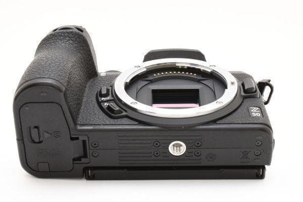 【美品】ニコン Nikon Z50 ボディ《ショット数8491回》ミラーレス一眼