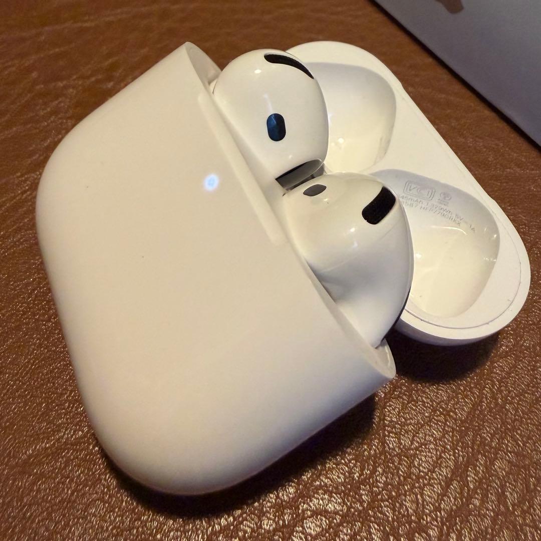 Apple Airapods4(ANC)アクティブノイズキャンセリング搭載