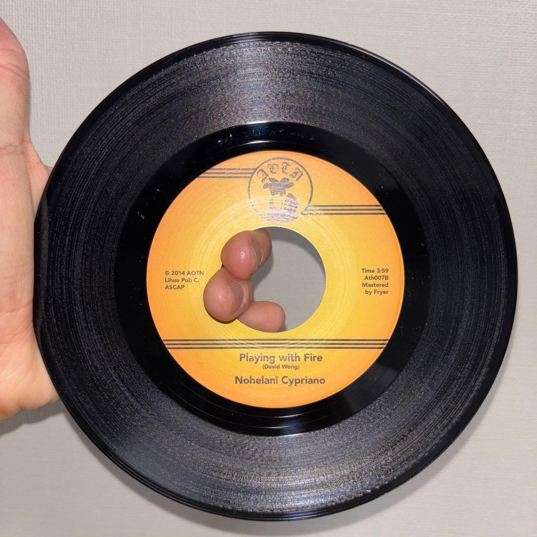 その他 NOHELANI CYPRIANO - LIHUE