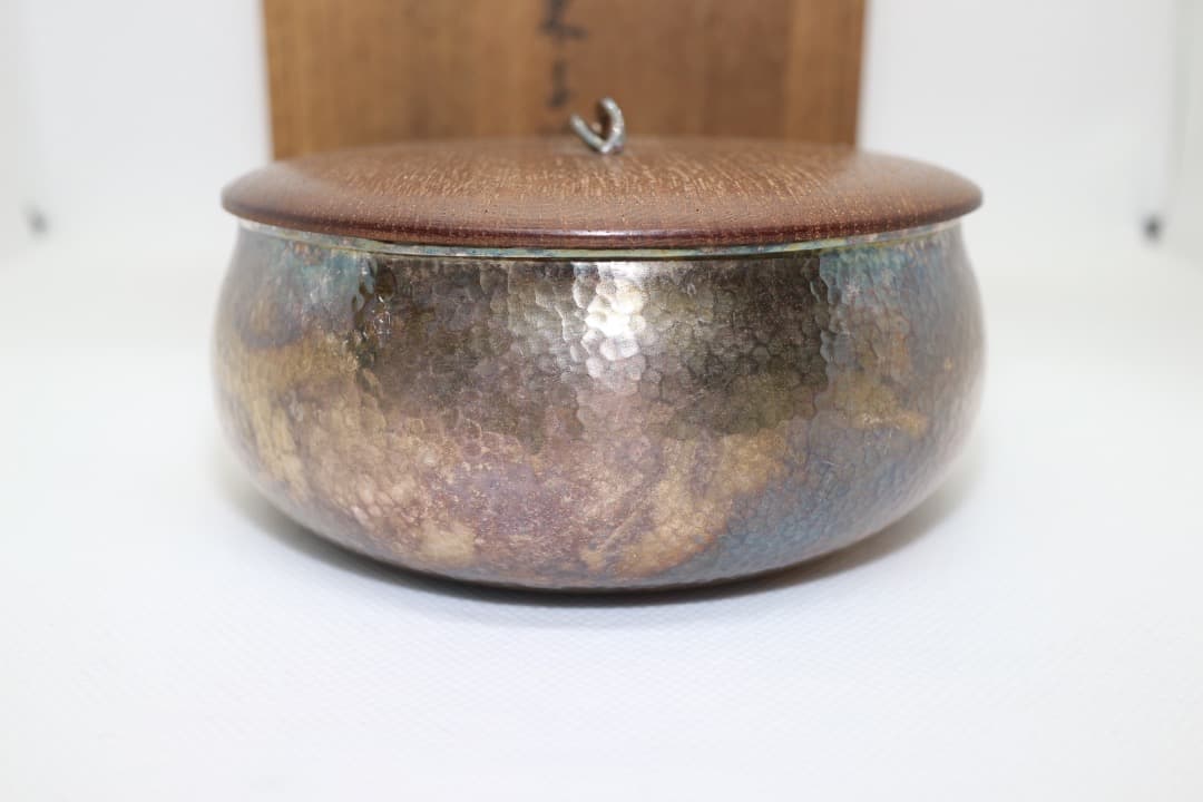 マリ様　純銀 鎚目 蓋付き 菓子器 茶道具 共箱有り 重量約185g