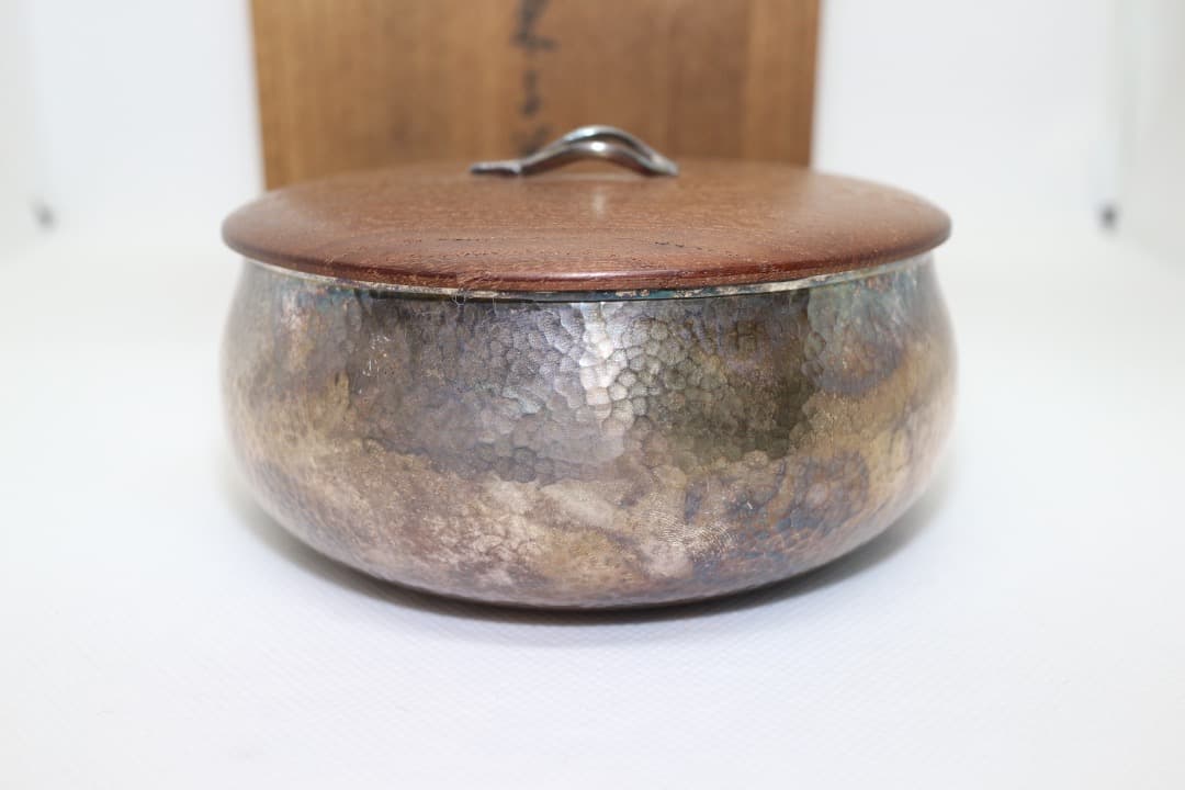 マリ様　純銀 鎚目 蓋付き 菓子器 茶道具 共箱有り 重量約185g